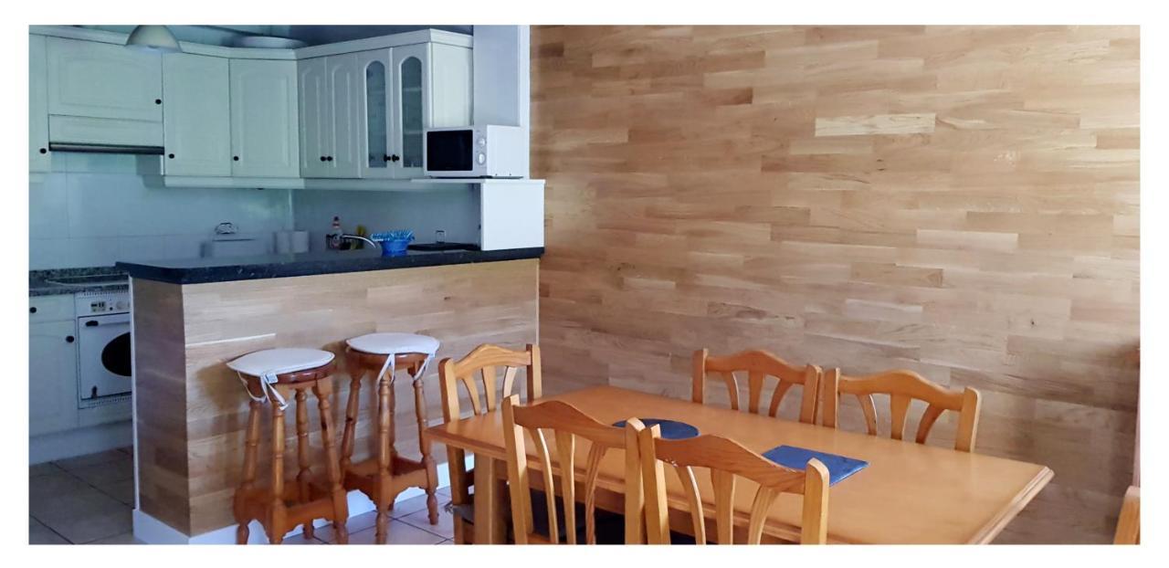 Apartamento Holidays In アインサ エクステリア 写真