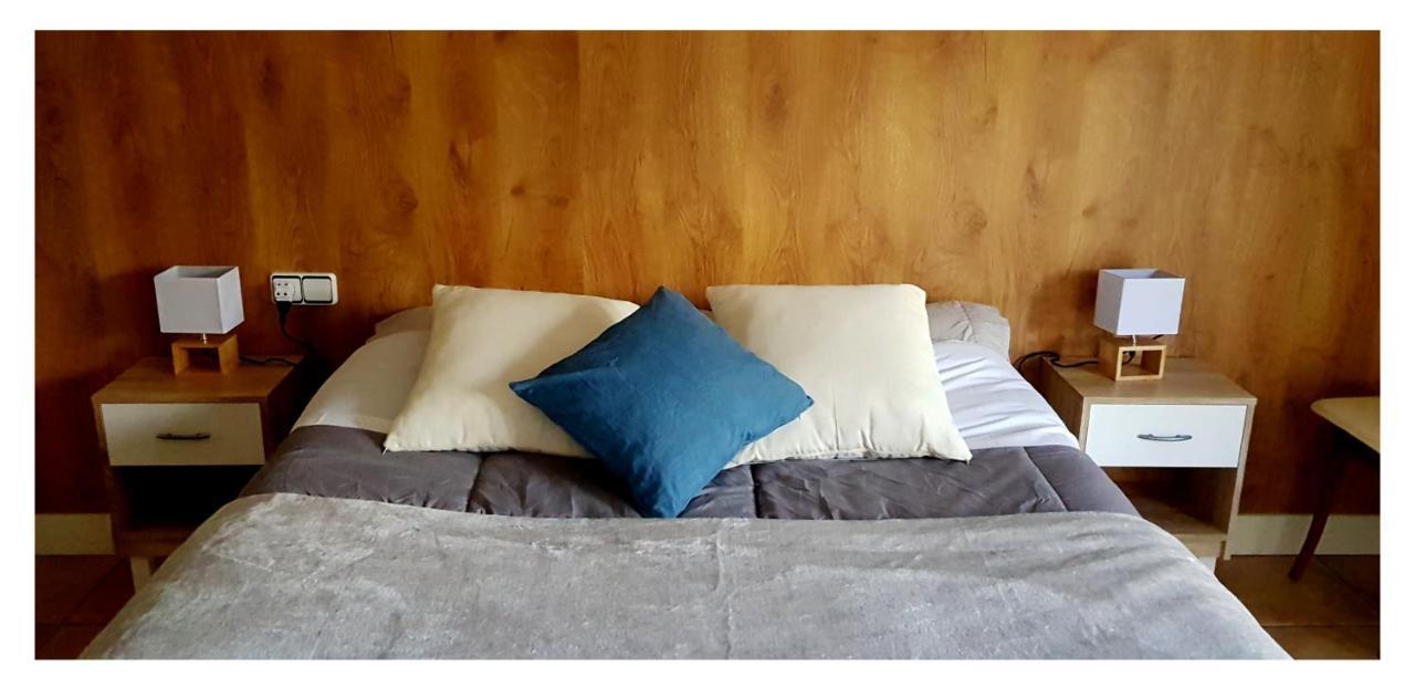 Apartamento Holidays In アインサ エクステリア 写真